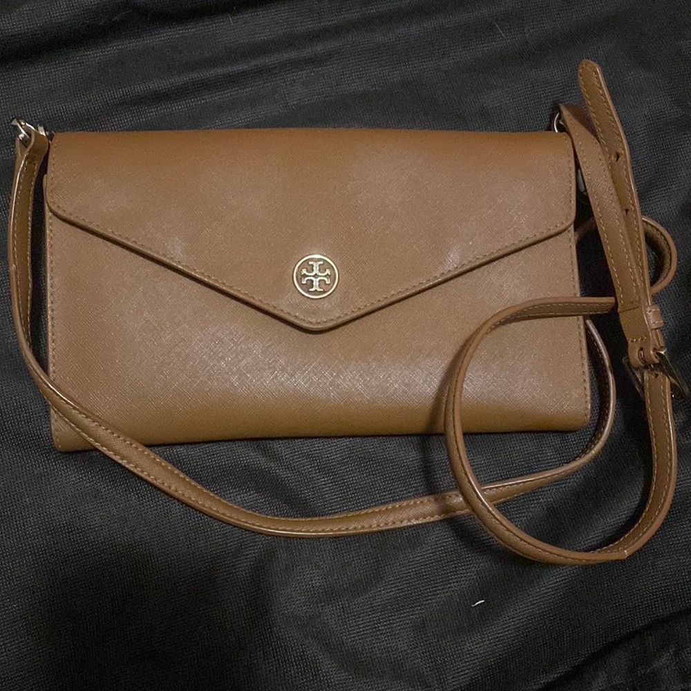 Tory Burch ORIGINAL flat wallet crossbody!
